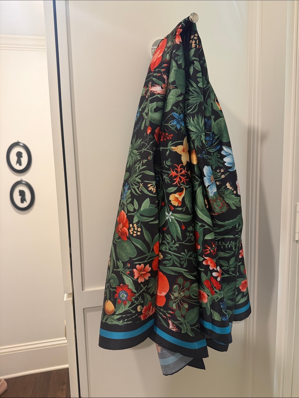 Tuckernuck Noir Botanical Large Scarf EUC